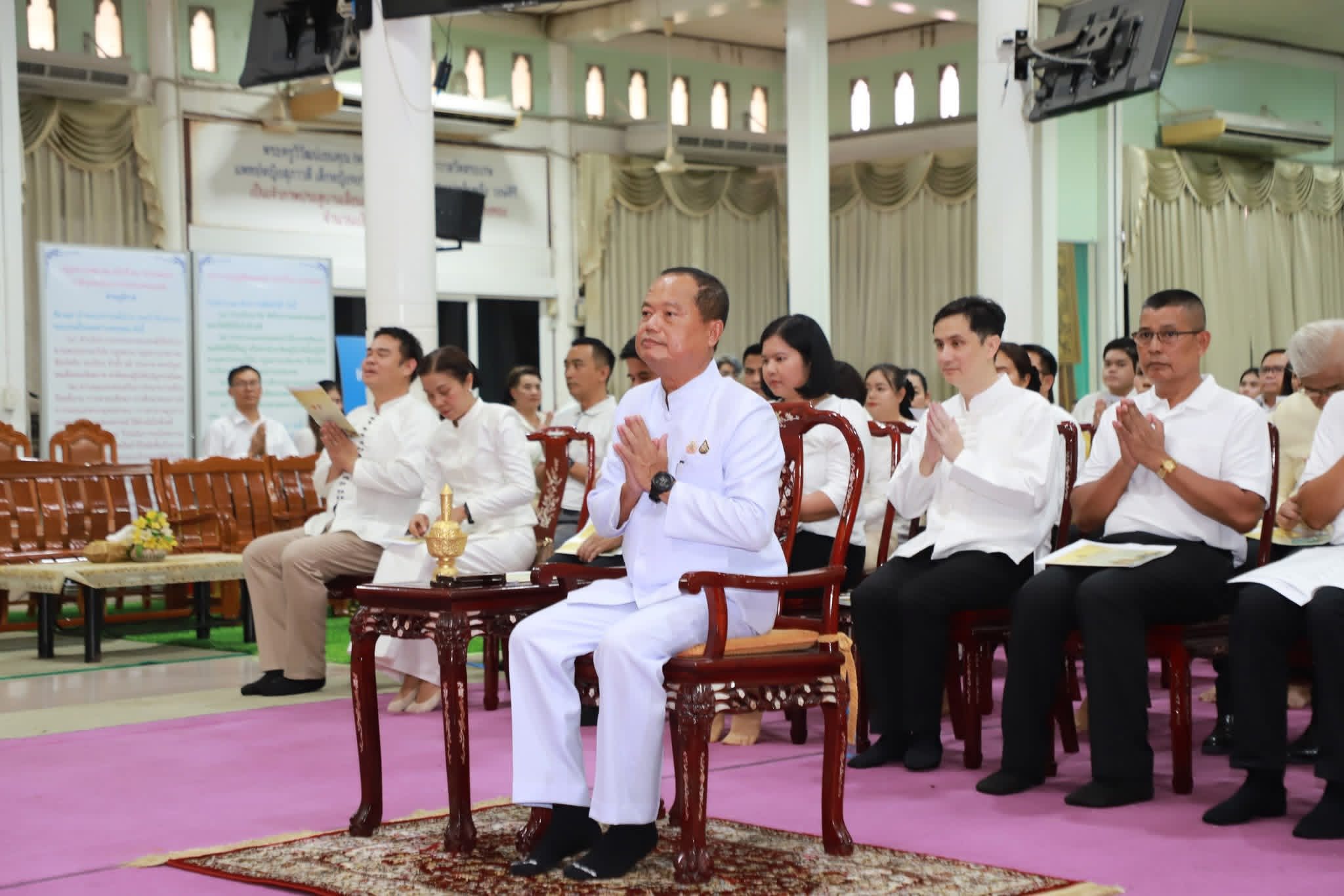title - ส.ป.ก.อ่างทอง เข้าร่วมพิธีเจริญพระพุทธมนต์เจริญจิตตภาวนา เฉลิมพระเกียรติพระบรมราชินี เนื่องในวันเฉลิมพระชนมพรรษา พุทธศักราช 2569